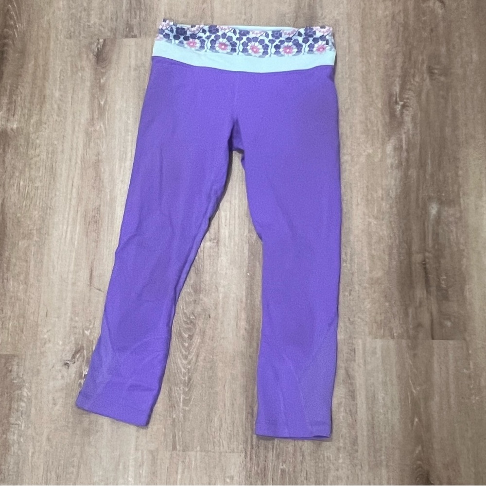 Lululemon crop leggings Size 4